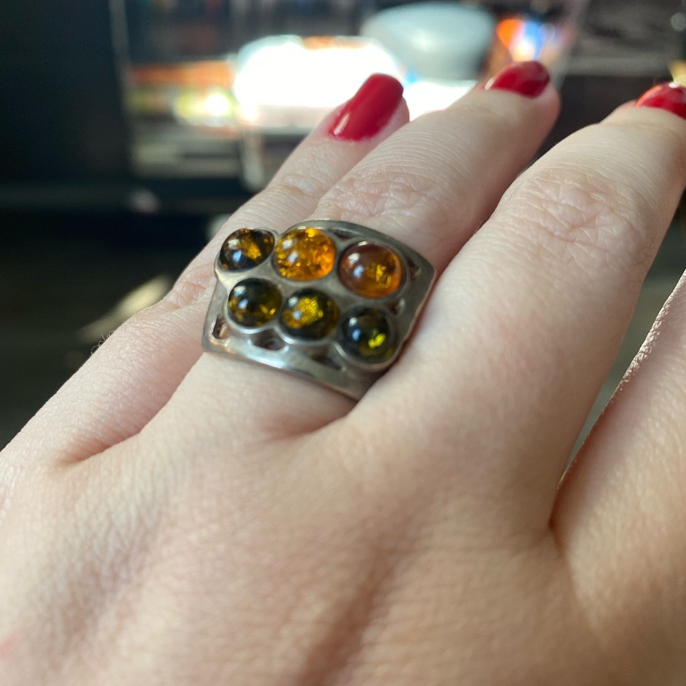 Silver And Amber Ring - image 3